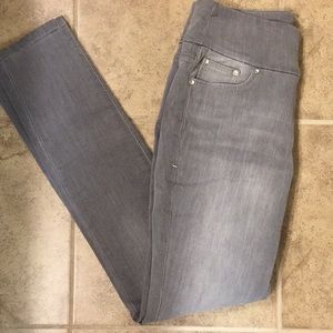 Gray Jag Jean size 4/27